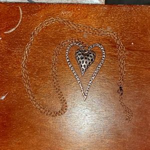 Long heart shapes necklace